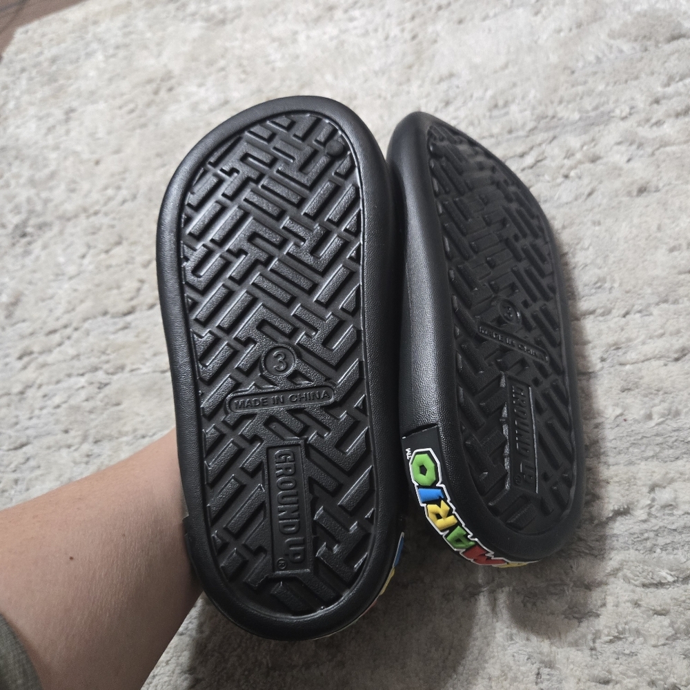 Nintendo Kids Mario & Luigi Slide Sandals - Black, Red, Green New - Picture 3 of 3